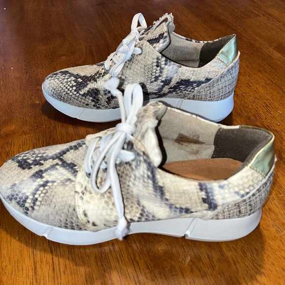 Feets You Snake Skinned Patterned Shoes - Picture 4 of 7